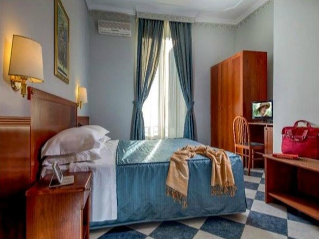 Affittacamere Centro Cavour روما الغرفة الصورة